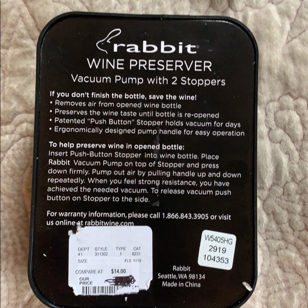 NWOT Rabbit Wine Preserver - Picture 2 of 2